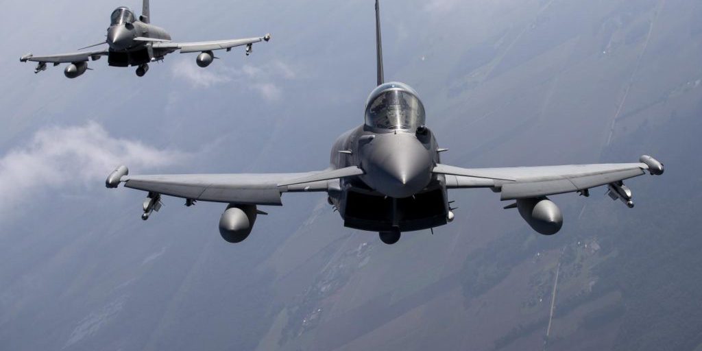 Violazione dello spazio aereo lituano: aerei militari russi al centro di una grave crisi di sicurezza