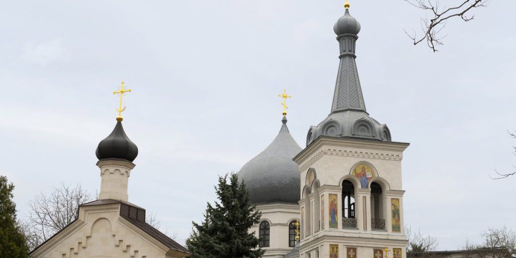 В РПЦ разъяснили, что означает сон, в котором покойник зовёт за собой