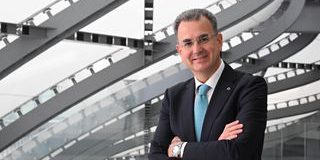 Congresso dei Commercialisti: De Nuccio Annuncia il Ritorno dell'Orgoglio Professionale dopo un Periodo di Crisi