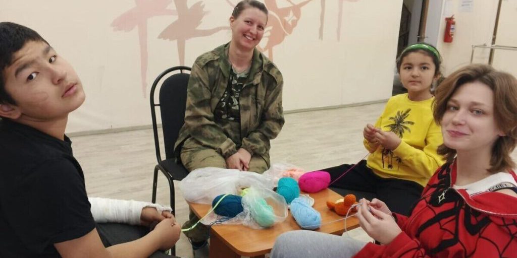 В СЦ "Маяк" юные серпуховичи  учатся вязать крючком