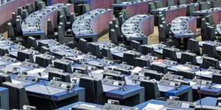 Parlamento Europeo Semplifica Regole di Sostenibilità per Aziende Più Piccole