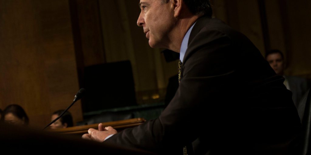 Comey richiede annullamento delle accuse a causa di errori procedurali del gran giurì