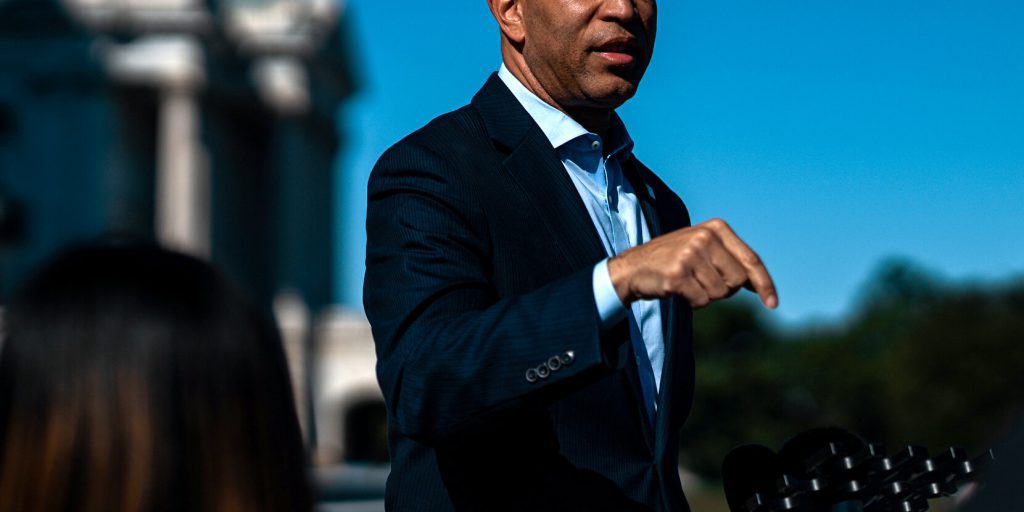 Pardoned Jan. 6 Rioter Charged With Threatening Hakeem Jeffries