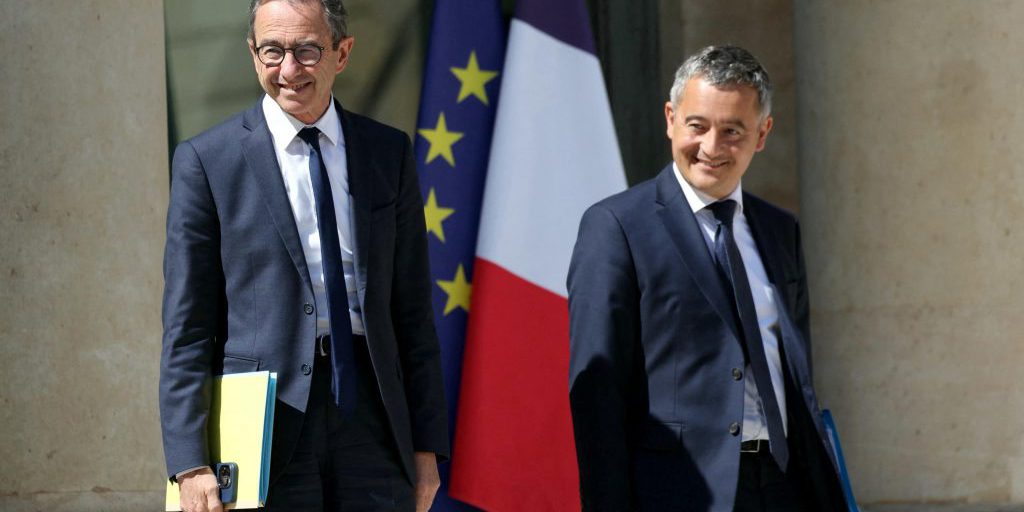 Les Français veulent que Lecornu compose en priorité son gouvernement avec la droite