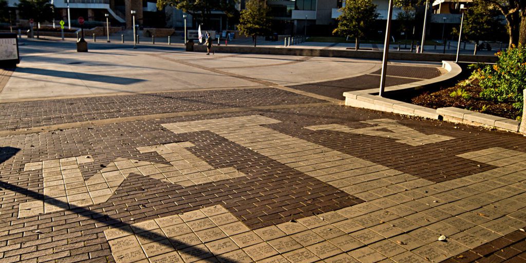 Texas A&amp;M licenzia la professoressa Melissa McCoul per una lezione sul genere e le regole del panel