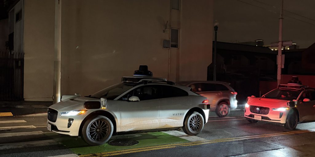 Waymo sospende il servizio a San Francisco dopo blackout che ha fermato i semafori