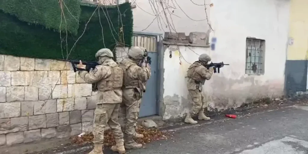 Operazioni anti-terrorismo: 92 sospetti di ISIS arrestati in 22 province