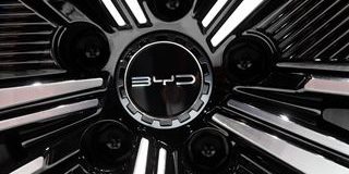 BYD ritirerà 115.000 modelli di auto per problemi di sicurezza