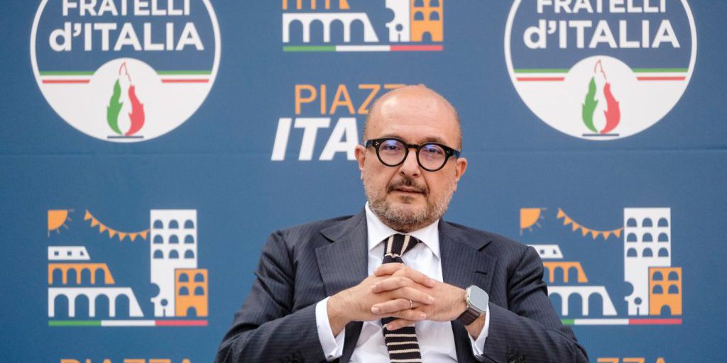 Gennaro Sangiuliano annuncia la sua candidatura come capolista di Fratelli d'Italia alle elezioni regionali in Campania del 2025
