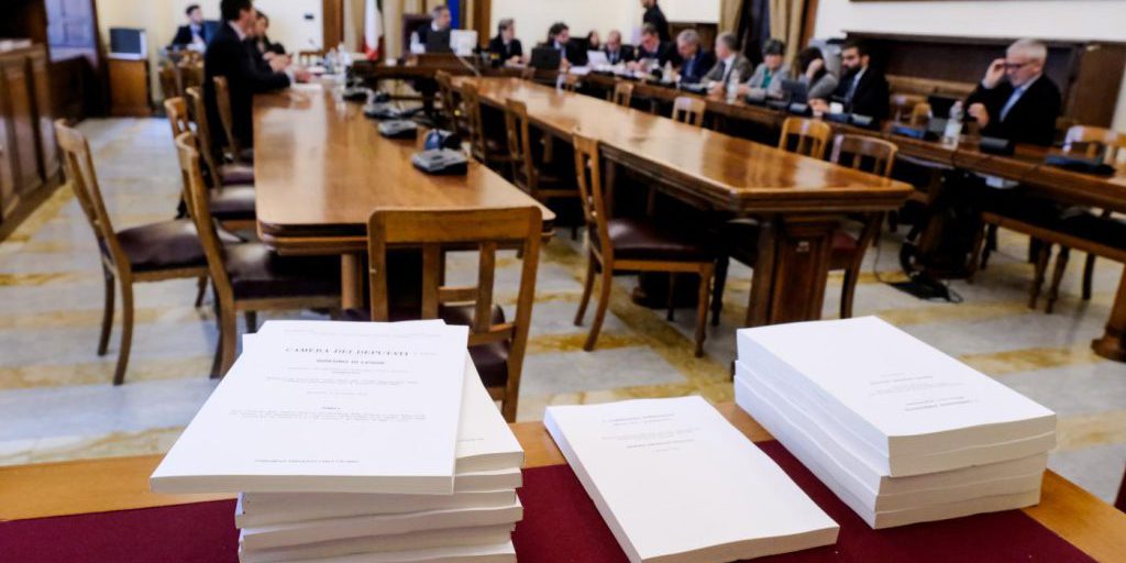 Manovra economica: tasse sugli affitti brevi, aumento Irap e novità fiscali