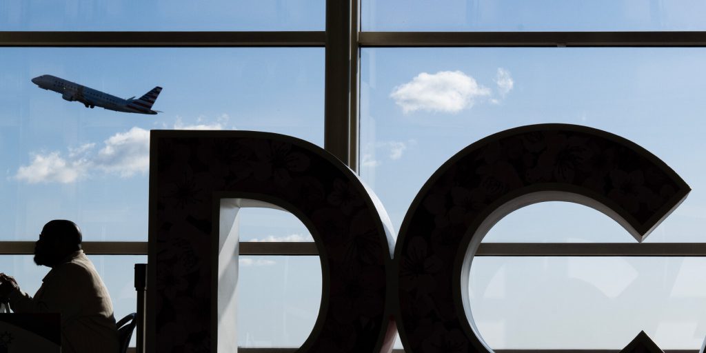 FAA conferma la permanenza delle restrizioni sugli elicotteri dopo l’incidente di Washington