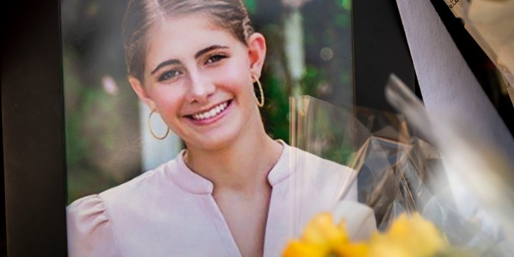 Ella Cook, vittima di omicidio a Brown University, è ricordata al funerale in Alabama