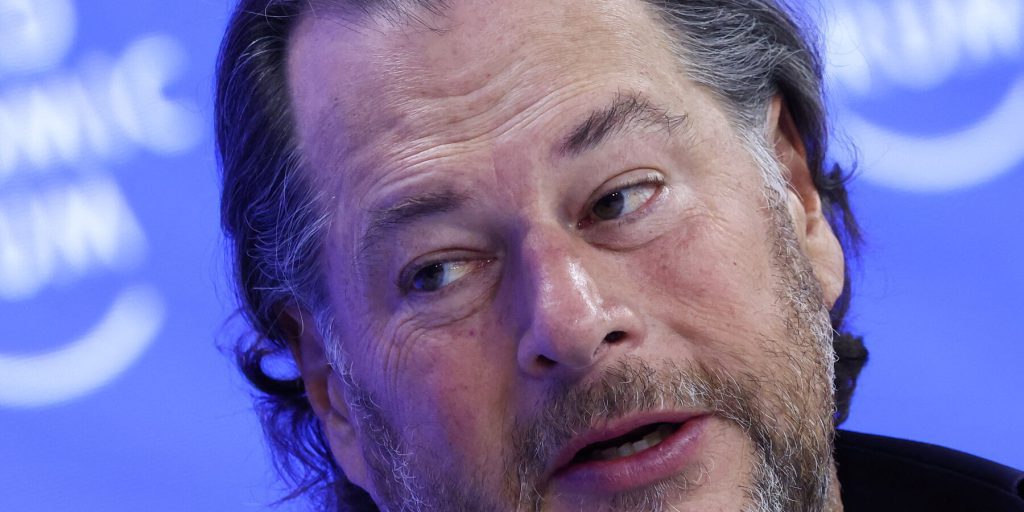 Newsom conferma la sua amicizia con Benioff nonostante le critiche sulla Guardia Nazionale