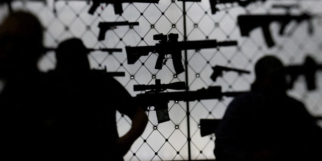 Trump e i suoi funzionari intentano causa per abrogare le restrizioni sulle armi a Washington D.C.