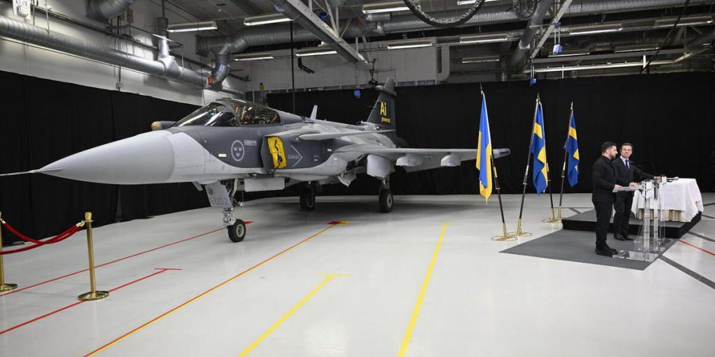 Svezia e Ucraina firmano accordo per la fornitura di aerei da combattimento Gripen E: un passo significativo per la sicurezza nella regione