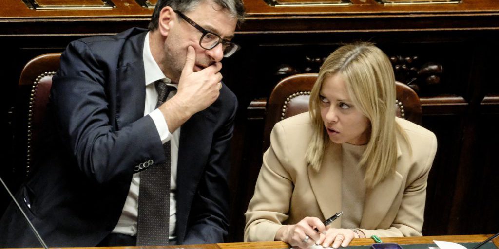 Manovra 2026: tasse sugli affitti brevi e tagli fiscali per il ceto medio, cosa cambia per le famiglie e i pensionati