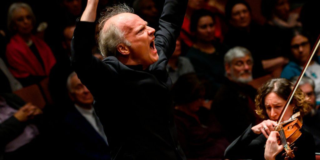 Under Trump, National Symphony Opens Concerts With the National Anthem