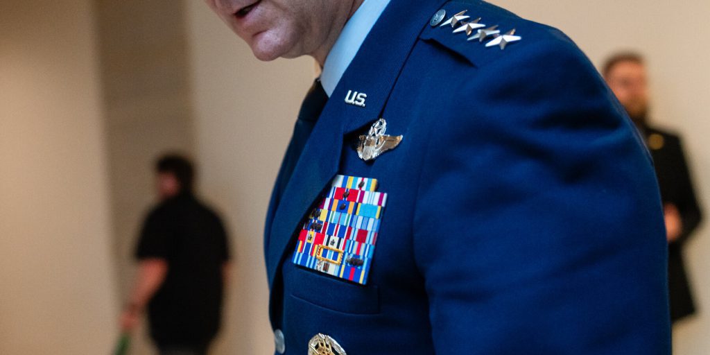 Il presidente dei Joint Chiefs invita i capi militari di 34 paesi a discutere la lotta al traffico di droga e alle organizzazioni criminali transnazionali