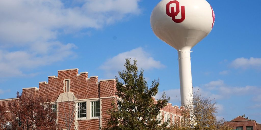 Docente dell'Oklahoma licenziato dopo aver assegnato zero a un saggio sulla definizione tradizionale di genere