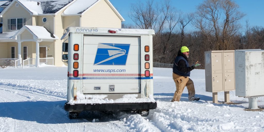 I corrieri postali continuano a servire la comunità, nonostante le perdite dell'agenzia