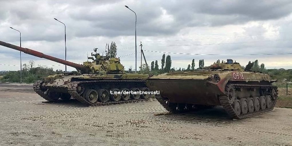 Танк и БМП пополнили парк «Патриот» в Дербенте