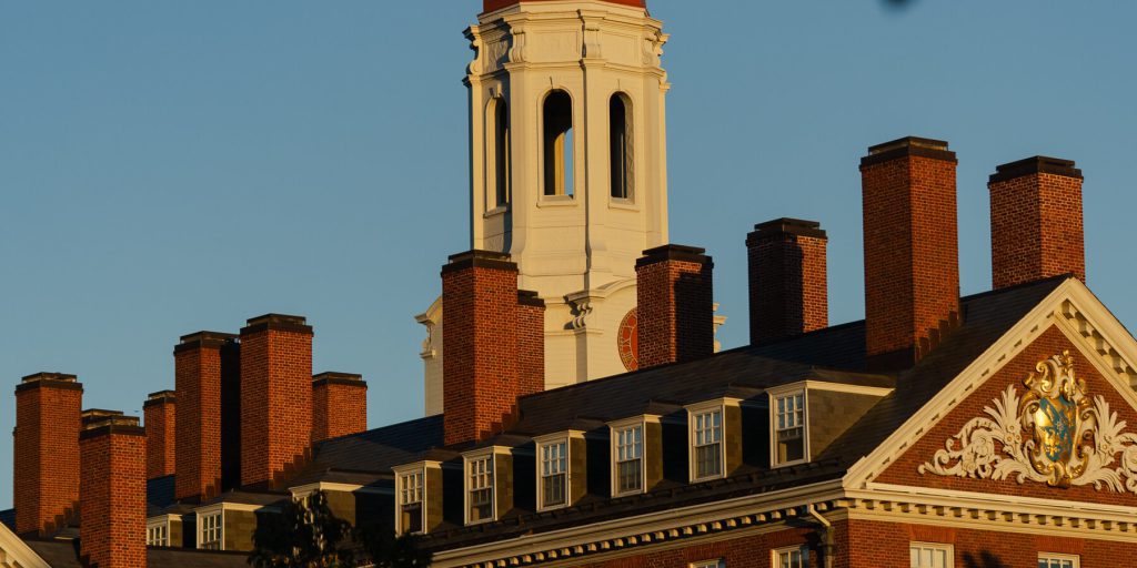 Lettere private intensificano il conflitto tra Harvard e l'amministrazione Trump
