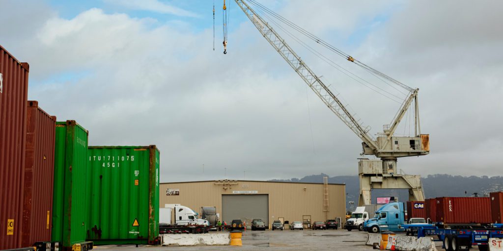 Oakland si oppone al trasporto di carbone: la città deve pagare centinaia di milioni di dollari