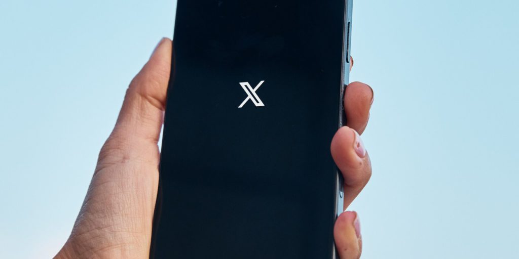 Account politici US su X mostrano posizioni geografiche non negli Stati Uniti