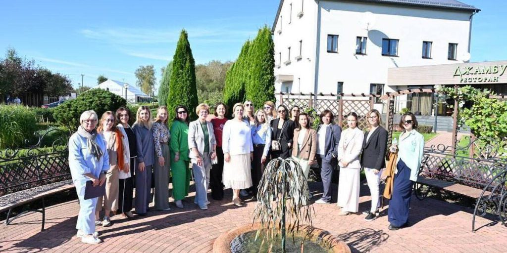 Бизнес-девичник провели в Серпухове на базе питомника «Южный»