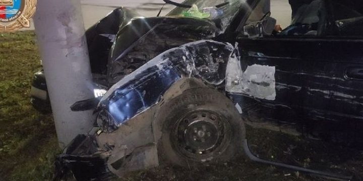 Автомобилист-лишенец разбомбил кольцо с флагштоками у автовокзала в Иванове