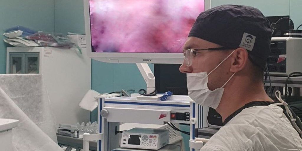 Paziente di Voronež Sottoposto a Rivoluzionaria Operazione per Rimuovere Metastasi Epatiche