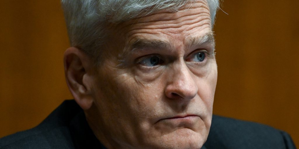 Senatore Cassidy chiede indagine congiunta sul tragico omicidio a Minneapolis