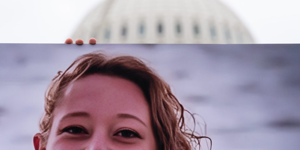 Legislatori intensificano la pressione per limitare le tattiche delle forze di polizia federale dopo le morti di Alex Pretti e Renee Good