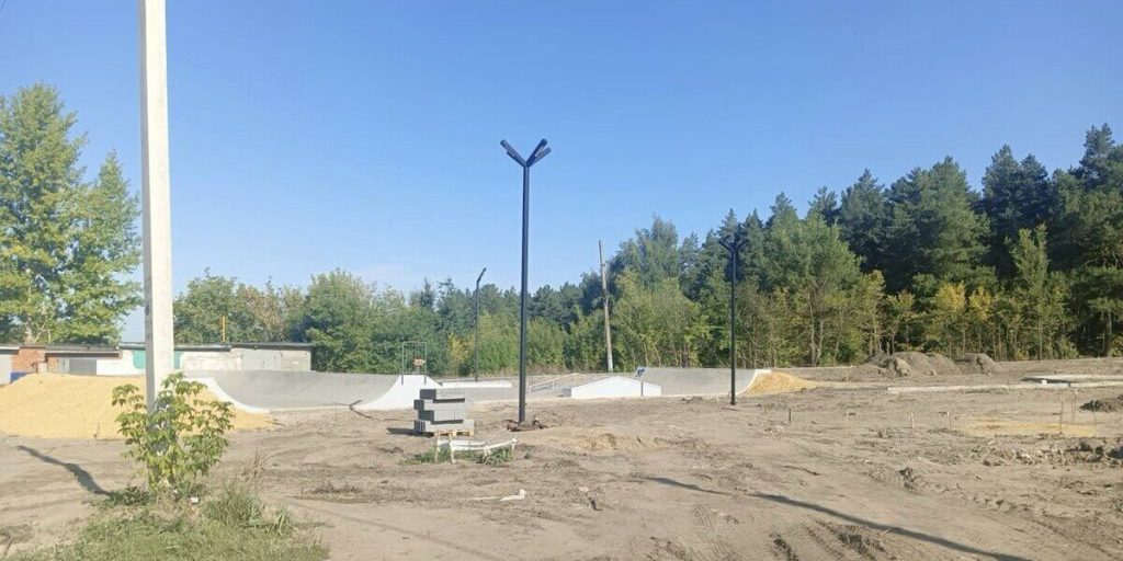 В Сердобске появилась новая скейт-площадка в рамках благоустройства «Соснового бора»