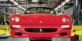 Ferrari conferma 4 nuovi lanci per anno, modelli elettrici al 20% della gamma al 2030