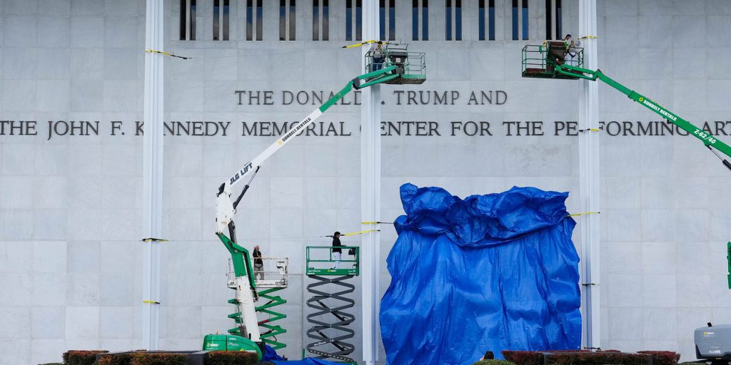 Il Kennedy Center annulla il concerto di Natale: il capo minaccia azione legale