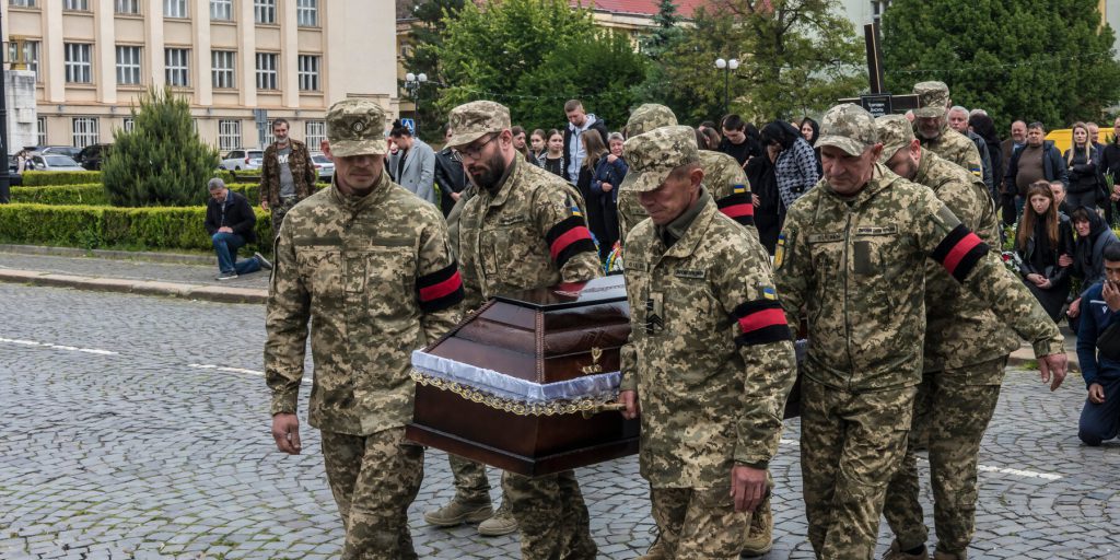 Numero di vittime di guerra in Ucraina si avvicina a due milioni, secondo studio