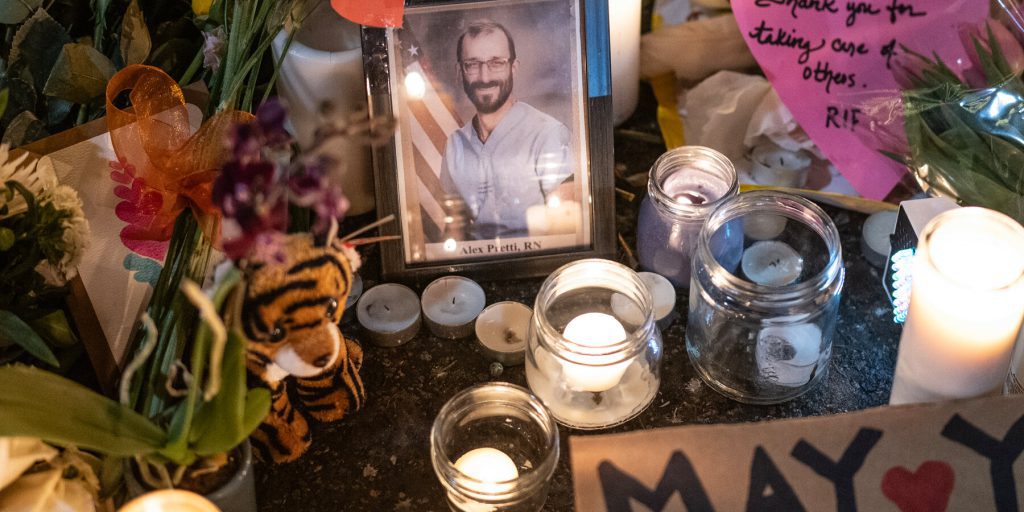 Video delle telecamere corporali sull’incidente di Alex Pretti a Minneapolis in fase di revisione