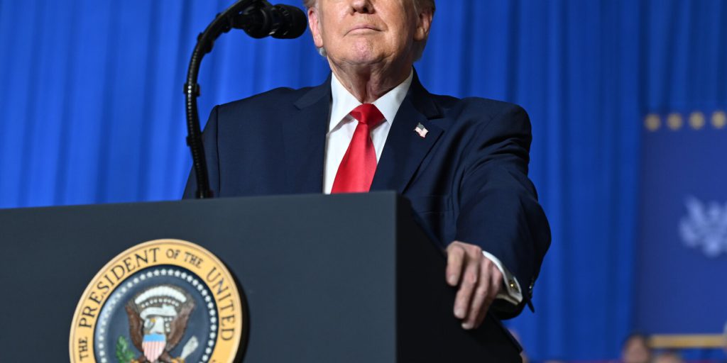 Trump descrive i detenuti ICE in Minnesota come criminali spietati