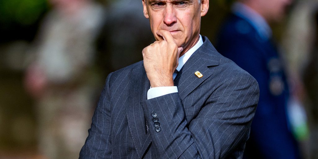 Corey Lewandowski, ex manager di Trump, ricollocato nella sicurezza interna nonostante le controversie