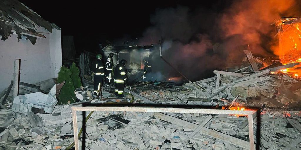 Attacchi russi in Ucraina: 72 feriti a Kherson, Kharkiv e Dnipropetrovsk, la comunità internazionale condanna la violenza