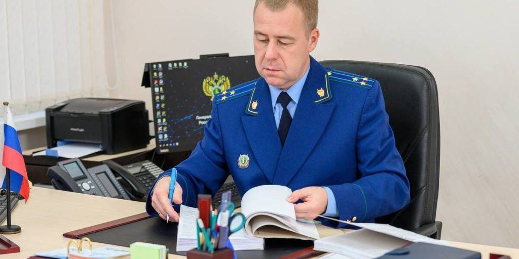 В Брянске группу мошенников осудят за схему обмана в автосалоне