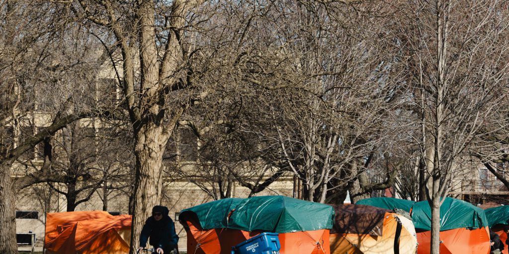 Senza fissa dimora: diminuzione del numero di senzatetto dopo anni di crescita