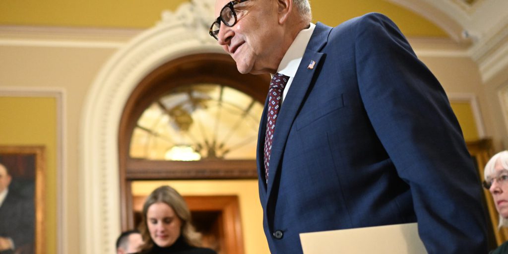 Trump e Schumer cercano accordo per evitare la chiusura del governo