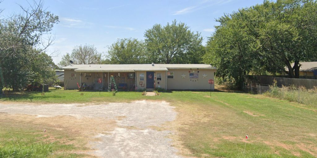 Uomo dell'Oklahoma accusato di omicidio colposo per tiro domestico che ha ucciso una donna vicina