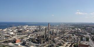 Eni lancia la nuova bioraffineria e l'impianto di riciclo chimico delle plastiche a Priolo: un passo verso la transizione energetica e la sostenibilità