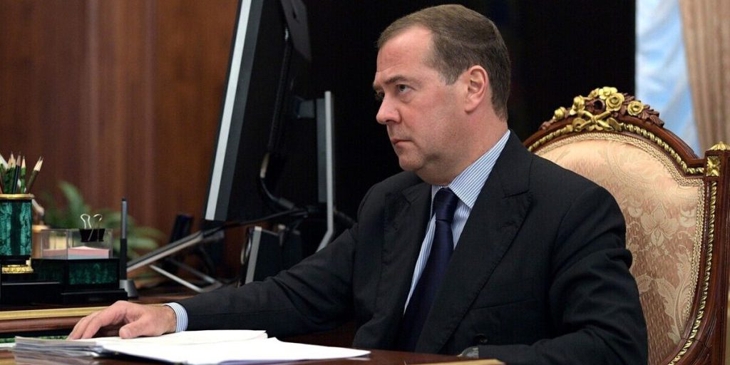 Медведев рассказал об особенностях кадровой политики в России