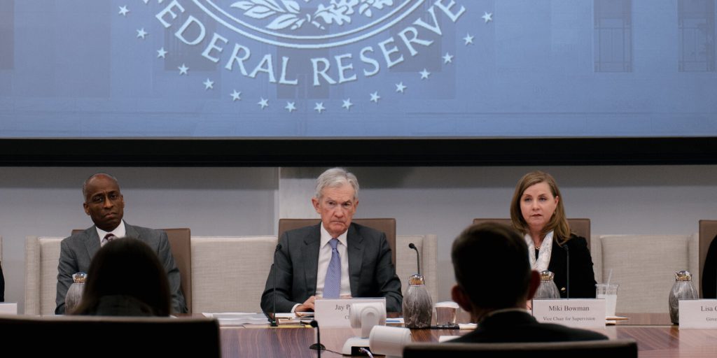La Federal Reserve potrebbe presto interrompere la riduzione dei titoli di debito e ipotecari: cosa significa per l'economia e il mercato finanziario