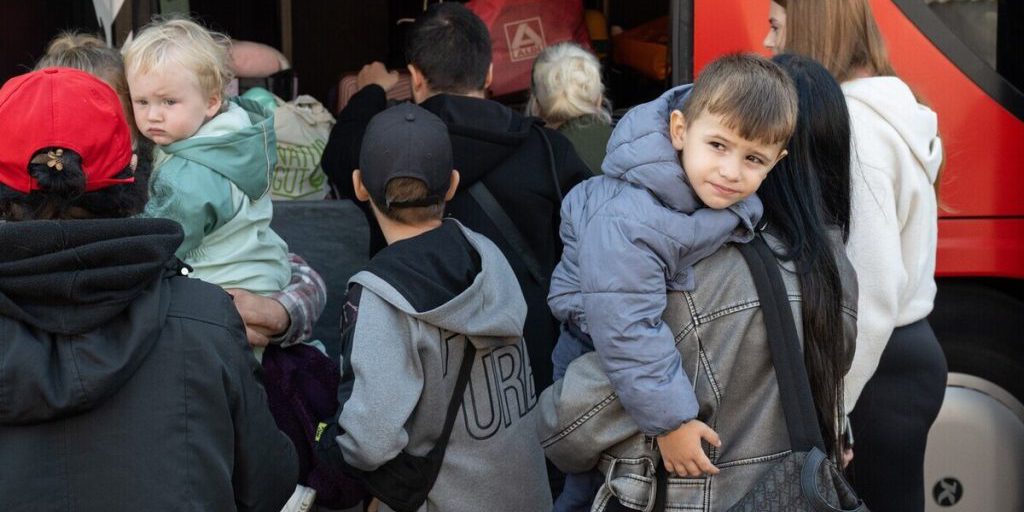 Из-за взрыва в Орловской области власти Курщины выделили автобусы для помощи пассажирам