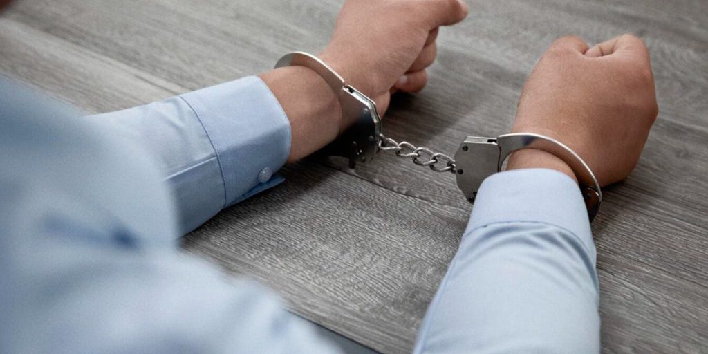 Accusa di occultamento di beni e redditi per un funzionario pubblico nella regione di Lipetsk